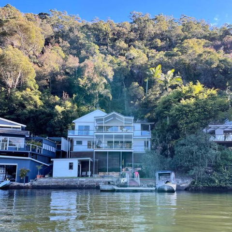 NINE At Berowra Waters, Luxury Waterfront With Hot Tub - Accommodation Resorts 2