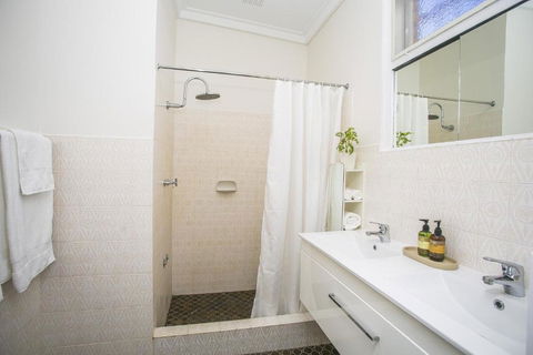 NOR214 - Northstead Coastal Charm - Accommodation Resorts 3