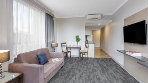 Oaks Sydney North Ryde Suites - Accommodation Resorts 2