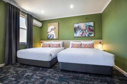 Nightcap At Pritchards Hotel - Accommodation Resorts 3