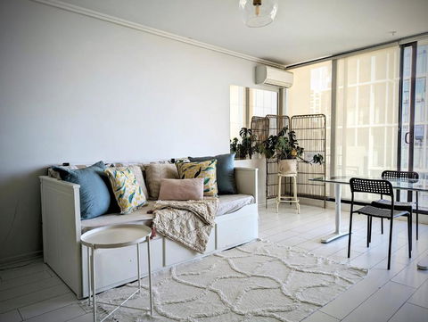 Ocean View Apartment Close To CBD With Indoor Pool. - Accommodation Resorts 3