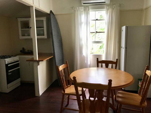 Original Surf Cottage In Heart Of Pottsville Beach - Accommodation Resorts 1