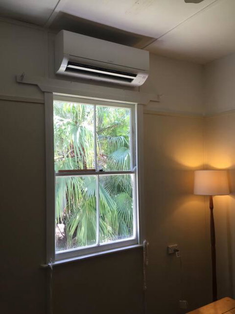 Original Surf Cottage In Heart Of Pottsville Beach - Accommodation Resorts 3