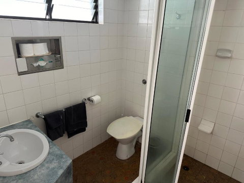 Overlander Hotel - Accommodation Resorts 3