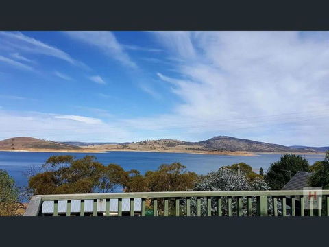 Panoramic Lake View - Accommodation Resorts 1