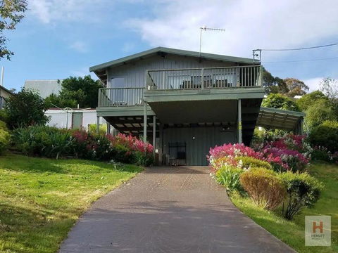 Panoramic Lake View - Accommodation Resorts 2