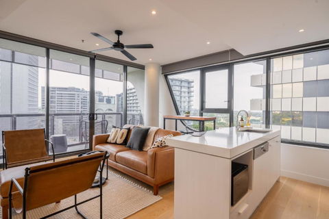 Panoramic View - Albert Park Lake & Shrine Views - Accommodation Resorts 1