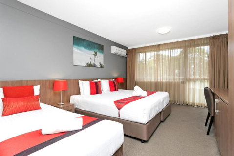 Peninsula Nelson Bay Motel And Serviced Apartments - Accommodation Resorts 3