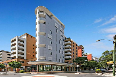 Penthouse In Rockdale CBD - Accommodation Resorts 0