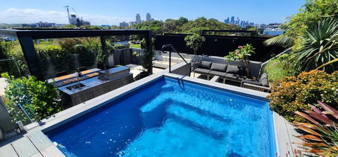 Penthouse Perfection With Private Rooftop Pool - Accommodation Resorts 0