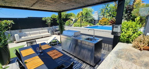 Penthouse Perfection With Private Rooftop Pool - Accommodation Resorts 2
