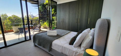 Penthouse Perfection With Private Rooftop Pool - Accommodation Resorts 3