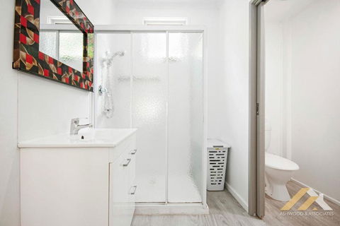 Perfect Entertainer-s Home With Pool - Accommodation Resorts 3