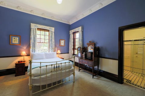 Petersons Armidale Winery And Guesthouse - Accommodation Resorts 2