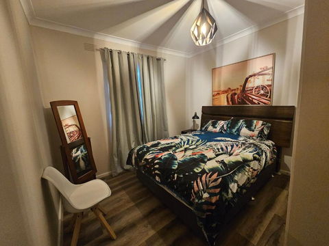 Phoenix House - Accommodation Resorts 0