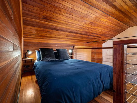 Pilgrim Blue, Derby - Two Charming Apartments In The Heart Of Derby - Accommodation Resorts 3