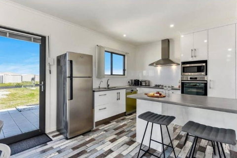 Plovers Rest At Cape Douglas - Accommodation Resorts 2