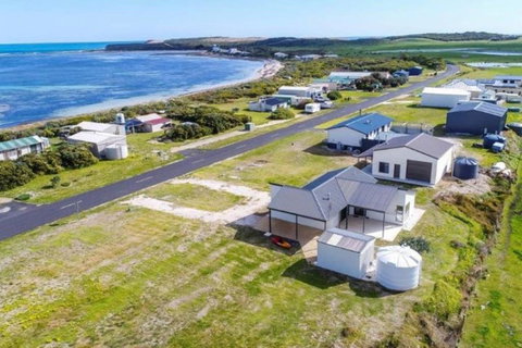 Plovers Rest At Cape Douglas - Accommodation Resorts 0