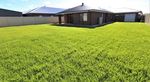 Popular Luxury Villa Kialla Shepparton - Accommodation Resorts 1