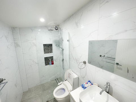 Private, Local Living Studio In Mascot, Airport - Accommodation Resorts 1