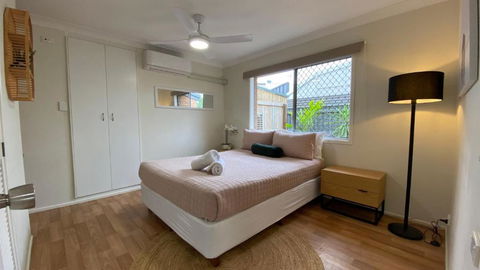 Private Guesthouse - Pet Friendly - Walk To Beach - Accommodation Resorts 0