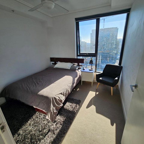 Private Bedroom & Bathroom In Shared Inner Brisbane Apartment - Accommodation Resorts 2