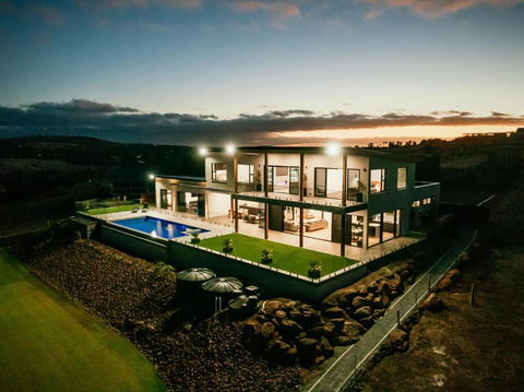 Pure Heaven - Accommodation Resorts 0