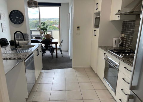 Qbn Cracker: 2BR, 2BA, 2 Secure B/ Ment Car Parks - Accommodation Resorts 3