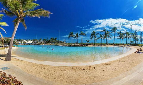 QCWA Cheerful Cottage - Airlie Beach - Accommodation Resorts 3