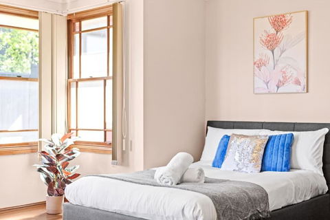 Quadruple Room W Ensuite In Gordon Near Train & Bus - Accommodation Resorts 1