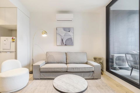 Quaint Stylish Hideout In Trendy South Melbourne - Accommodation Resorts 1