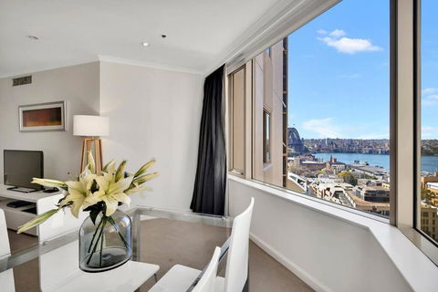 Quality Apartment In The Rocks GLO1203 - Accommodation Resorts 0