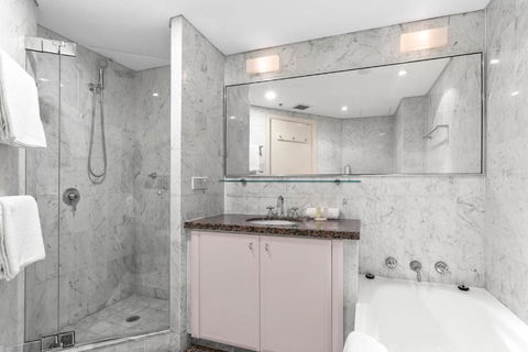 Quay West 2302 Self-Catering - Accommodation Resorts 2