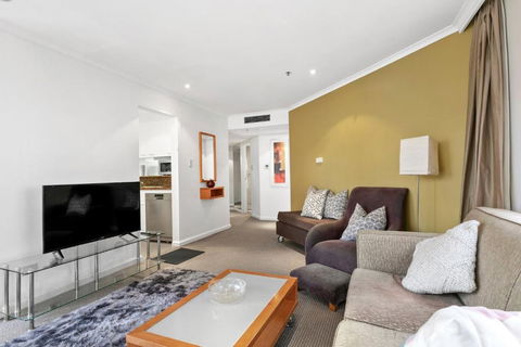 Quay West 2302 Self-Catering - Accommodation Resorts 3