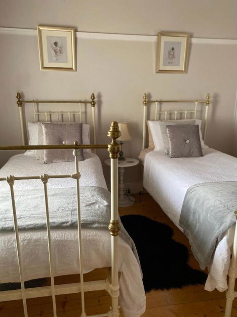 R&R Blue Diamond Luxury Cottage Maryborough, Vic - Accommodation Resorts 2