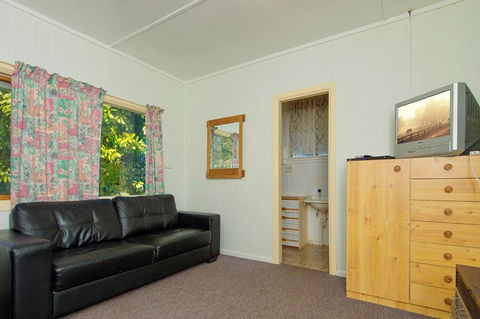 Rainbow Pines Tourist Caravan Park - Accommodation Resorts 3