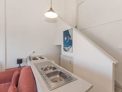 Razorback 12 1 Gippsland Street - Accommodation Resorts 2