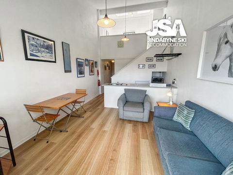 Razorback 3 - Accommodation Resorts 2
