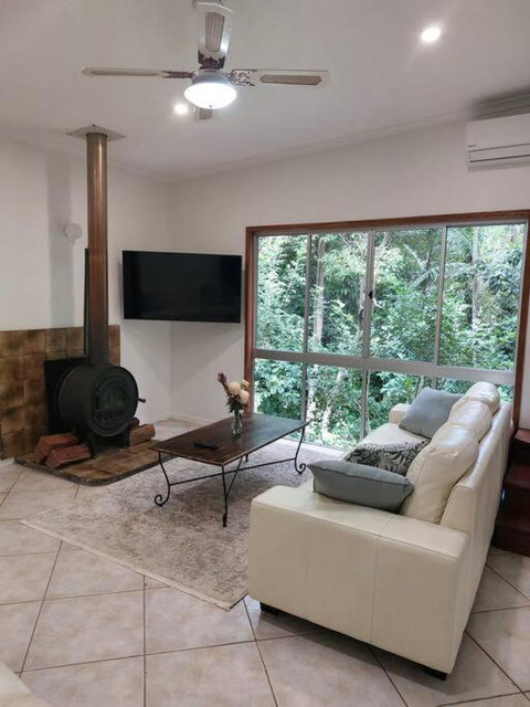 Rainforest Retreat-Fireplace-BBQ-3 Acres- - Accommodation Resorts 1