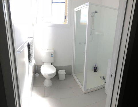 At HOME On HOLMES - Accommodation Resorts 2