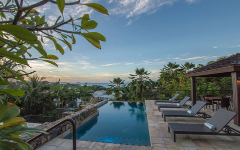 At Water's Edge Resort - Accommodation Resorts 2