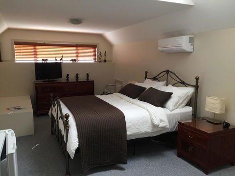 Atina Rocks Country Homestead - Accommodation Resorts 0