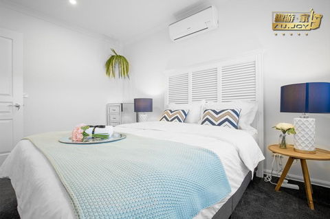 AU.JOY 3 Bed Townhouse Burwood 3 - Accommodation Resorts 2