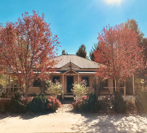 Autumn Beauty - Cottage 3 - Accommodation Resorts 1