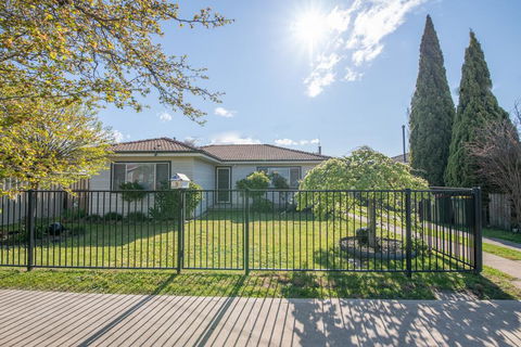 Autumn St - Trendy East Orange - Near CBD - Accommodation Resorts 0