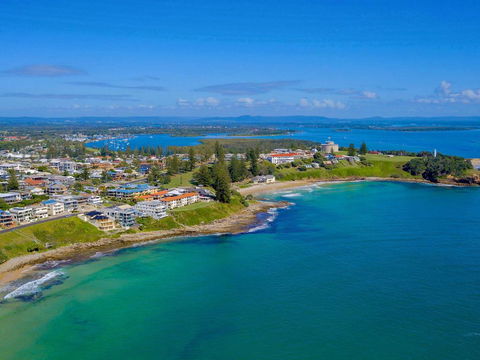 Avalon 4 - Right Across The Road From Convent Beach - Uninterrupted Views - Accommodation Resorts 3