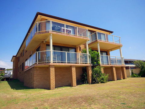 Avilla Court 1 - Accommodation Resorts 3