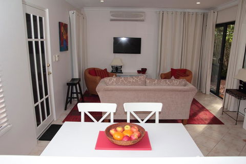 Azalea Villa - Close To The City Of Perth - Accommodation Resorts 0