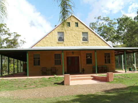 Back To The Bush - Accommodation Resorts 1