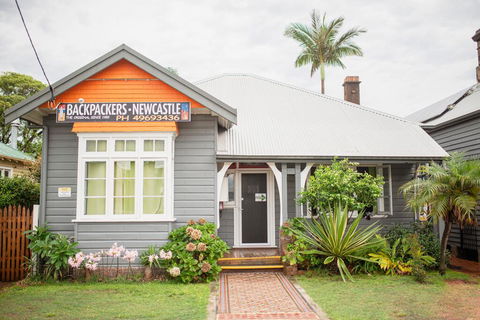 Backpackers Newcastle - Accommodation Resorts 0